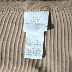 H&M Beige Ribbed Top
